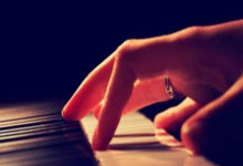 文莱队员斩获佳绩，喜获奖牌