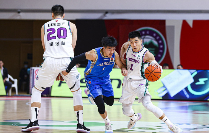 沈阳男篮主场告捷,继续领跑积分榜的简单介绍 沈阳男篮主场告捷,继续领跑积分榜的简单介绍