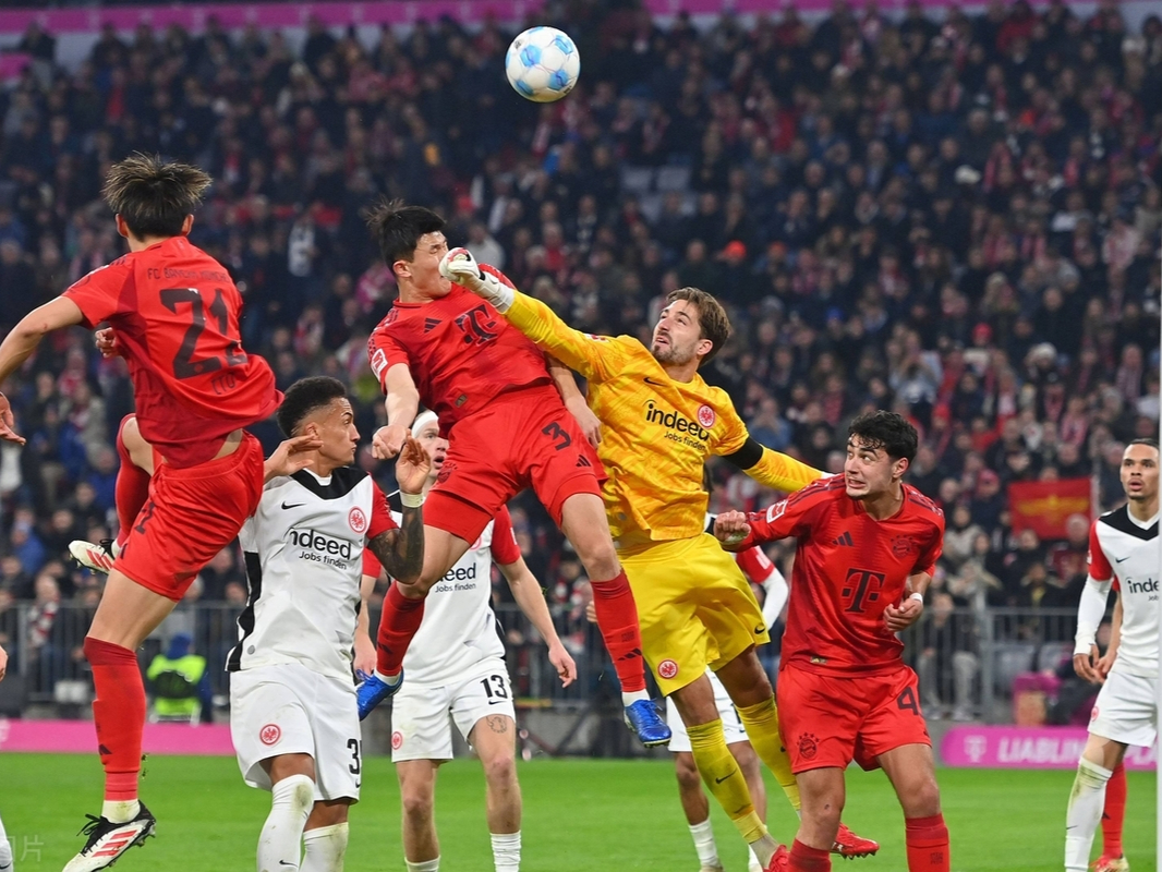 包含拜仁慕尼黑全队积极备战，信心十足的词条