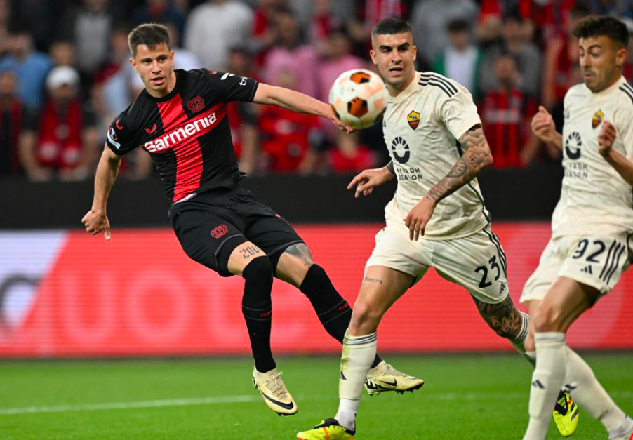 开云体育竞技-包含勒沃库森队阵容强大，力争冲击德甲前四的词条